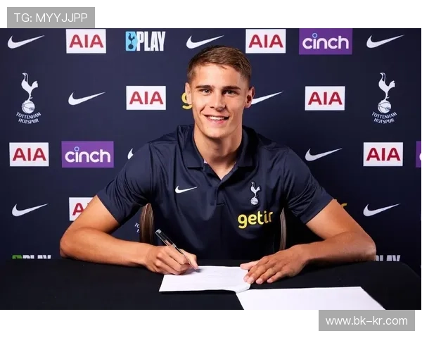 备战法兰克范德芬波罗缺席热刺 备战法兰克范德芬波罗缺席热刺