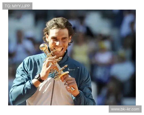 费德勒三地制胜 包揽马德里大师赛冠军
